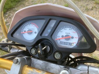 Yuki 125 SM - 8