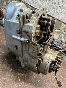 Predám MOTOR ČZ 175/501 skúter, dvojvýfuk, dynamoštartér - 8