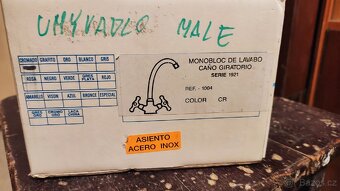 Umyvadlo velké s nohou a baterií vše nové - 8