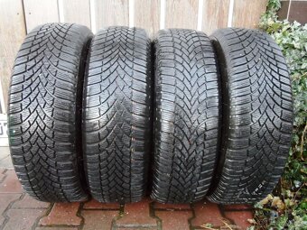 Komplet Zimní Sada Bridgestone Poklice 215/65/17 ET38 5x112 - 8