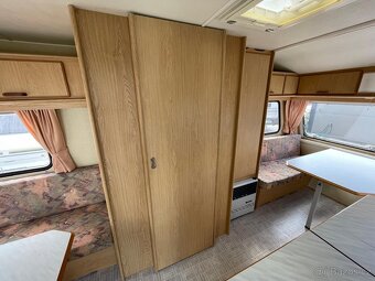 PRODÁNO Chateau La Car 480, 4 osoby, sprcha, stan - 8