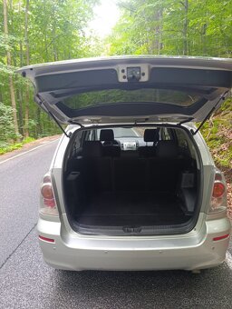 Toyota Corolla Verso,2.2D-4D 100Kw - 8
