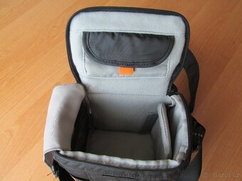 Canon 750D  +  Canon  EF-S 18-55 mm IS STM f/3,5-5,6 - 8