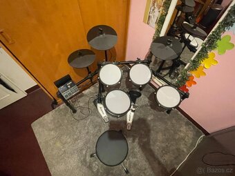 Elektronická bicí souprava ALESIS Nitro Max Kit-sada - 8