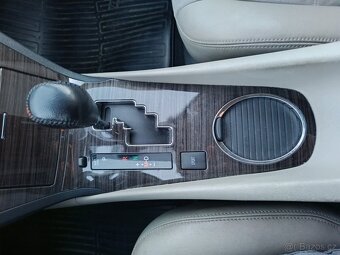 Toyota Avensis kombi automat odpočet DPH - 8