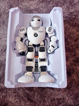Nový robot FOBOS - 8