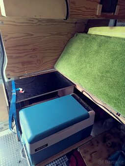Ford Transit "obytka" alternativně 8/9míst - 8