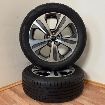 KIA SORENTO 5x114,3 R19 ET49,5+LETNÍ 235/55R19 7mm - 8