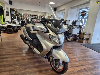 Suzuki Burgman 650 Executive - 8