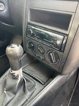 VW Golf 4 1.4 16V 55kw 6/2002 - 8
