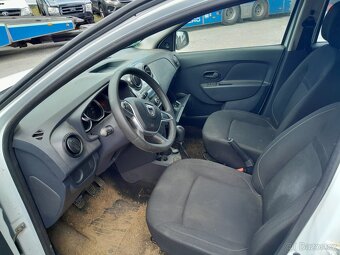 Dacia Sandero 1,0i - 8