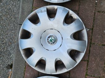 Letní pneu Dunlop, komplet kola plech Octavia, poklice Škoda - 8