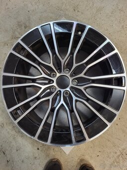 Alu kola Mercedes 20" - 8