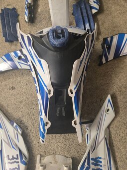 Komplet plasty husqvarna 125 - 8
