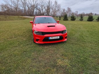 Dodge charger 5.7hemi 276kw rok výroby 2020 - 8