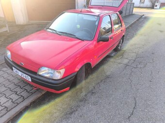 Ford fiesta - 8