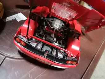 Bburago Ferrari F50, 1:18 červené - 8