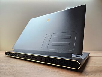 18"_ALIENWARE M18 R2_165HZ_i9-14900HX_64GB_RTX 4080 12GB - 8