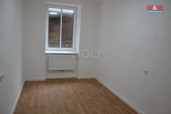 Prodej bytu 2+1, 56 m², Náchod, sídliště Plhov - 8