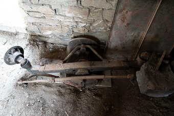 Zadek zetor 25 + přední náprava zetor 25 - 8