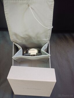 Dámské stříbrné hodinky Calvin Klein, krabička - 8