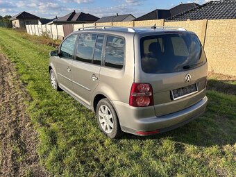 VW TOURAN 1.9 TDI R.v.2008 Navi Digi klima - 8