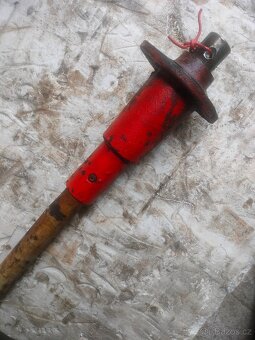 KUHN 280 SHRNOVAČ -- ruzné   díly - 8