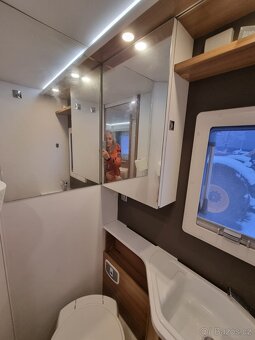 Obytné auto Adria Matrix 670 SL (2019 / 2020) - 8