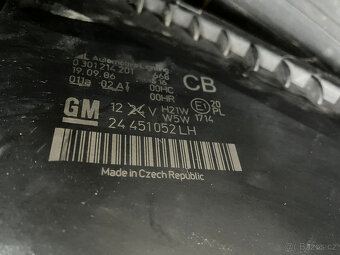 Přední světlo Zafira B - 8