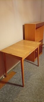 Daruji za odvoz skříně a psací stoly - 8