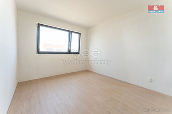 Prodej rodinného domu 5+kk s garáží, 143 m² - 8