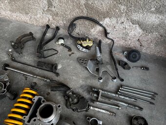 Díly yahama Yzf r125 - 8