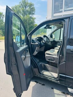 Ford Tourneo Custom - 8