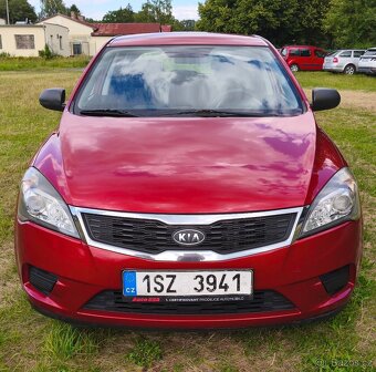 Kia Ceed 1.6 CRDi, rok 2010, najeto 171tis.km, po servise - 8