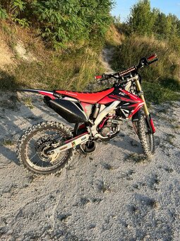 Honda CRM 250R - 8