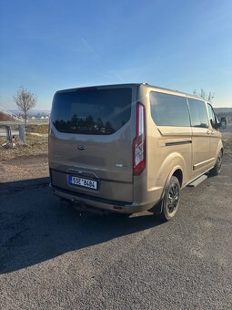 Ford Tourneo Custom - 8
