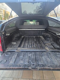 NISSAN NAVARA - 8