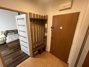 Pronájem 1+kk, rekonstrukce, balkon, zařízený, Hradec Králov - 8