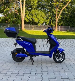 Elektroskutr bez ŘP Elektropower Nova M3 - 8