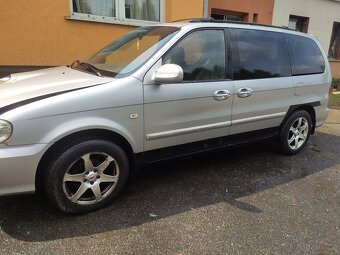 Kia carvinal - 8