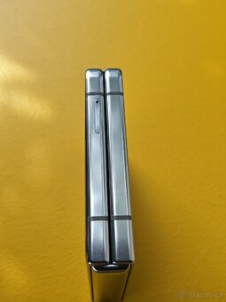 Samsung Galaxy Z Flip5 512GB - 8