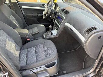 ŠKODA OCTAVIA KOMBI 2010 2.0TDI 103KW AMBIENTE - 8