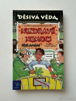 Děsivé dějiny + Děsivá věda – 19 knih – TOP stav - 8