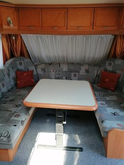 Karavan Hobby 650 – rodinný, palandy, mover, markýza - 8