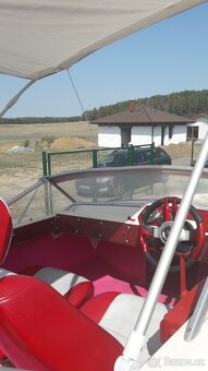 Motorový člun Mackay, závěsný motor YAMAHA 8HP - 8