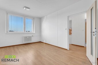 Pronájem, byt 1+1, 33,3 m2, Uherské Hradiště, ulice náměstí - 8