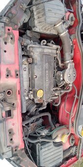 Opel Corsa c 1216v 5dver černá barva - 8