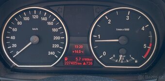 BMW 118D - 8