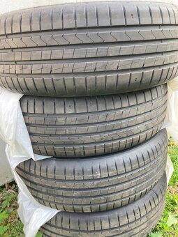 Pneumatiky 215,65,r17 - 8