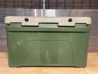 YETI Tundra 45 – odolný chladicí box, kapacita 54 plechovek - 8